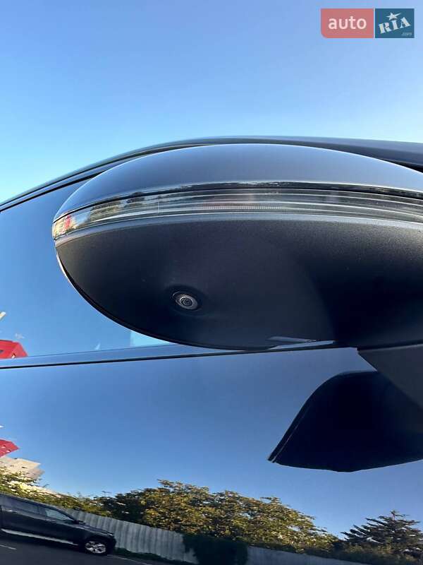 Внедорожник / Кроссовер Porsche Cayenne 2017 в Киеве