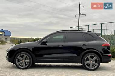 Внедорожник / Кроссовер Porsche Cayenne 2015 в Тернополе