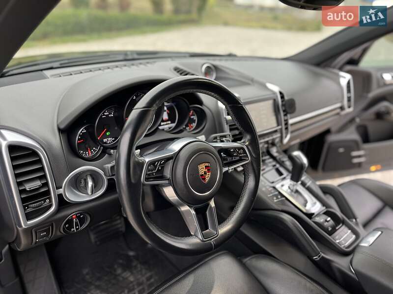 Внедорожник / Кроссовер Porsche Cayenne 2015 в Тернополе фото 32 Внедорожник / Кроссовер Porsche Cayenne 2015 в Тернополе