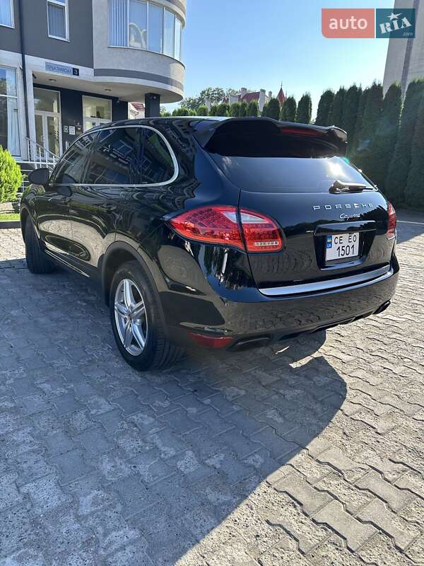 Внедорожник / Кроссовер Porsche Cayenne 2013 в Черновцах