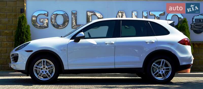 Внедорожник / Кроссовер Porsche Cayenne 2012 в Одессе