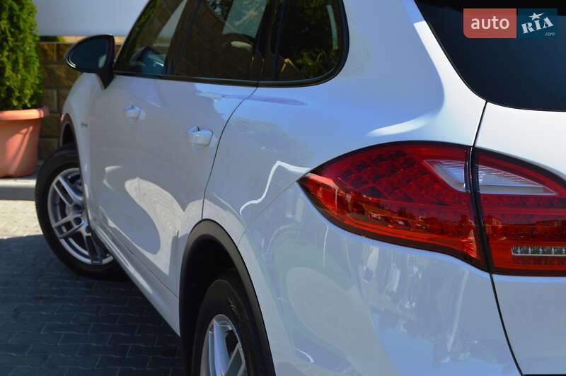 Внедорожник / Кроссовер Porsche Cayenne 2012 в Одессе