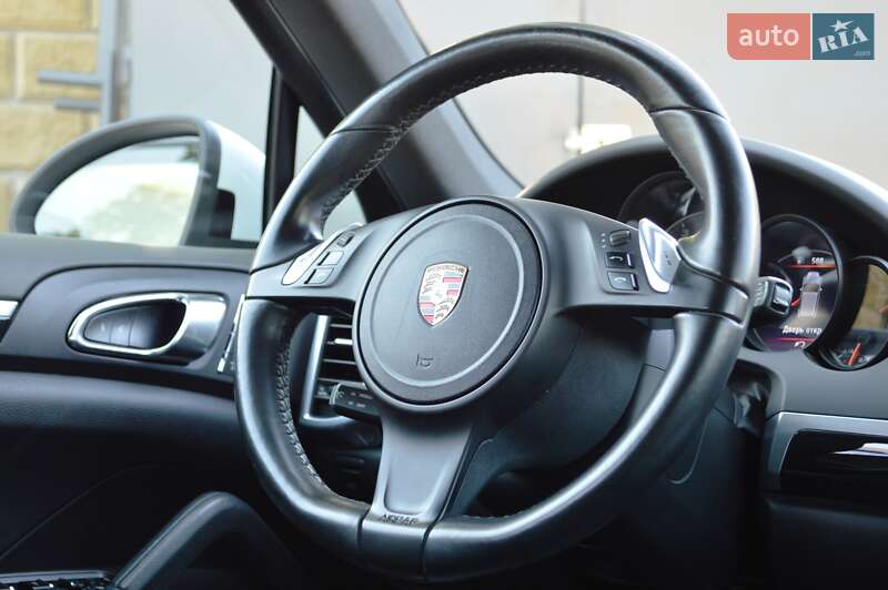 Внедорожник / Кроссовер Porsche Cayenne 2012 в Одессе