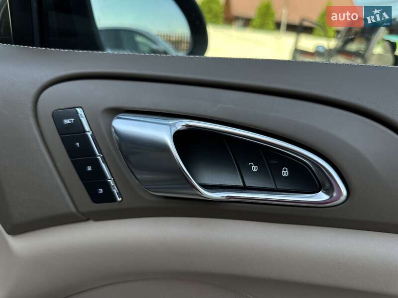 Внедорожник / Кроссовер Porsche Cayenne 2012 в Калуше