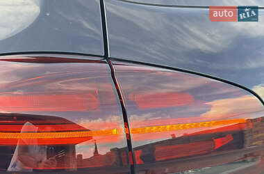 Внедорожник / Кроссовер Porsche Cayenne 2015 в 