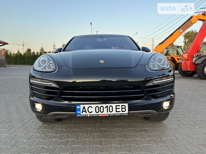 Внедорожник / Кроссовер Porsche Cayenne 2011 в Луцке