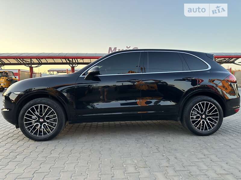 Внедорожник / Кроссовер Porsche Cayenne 2011 в Луцке