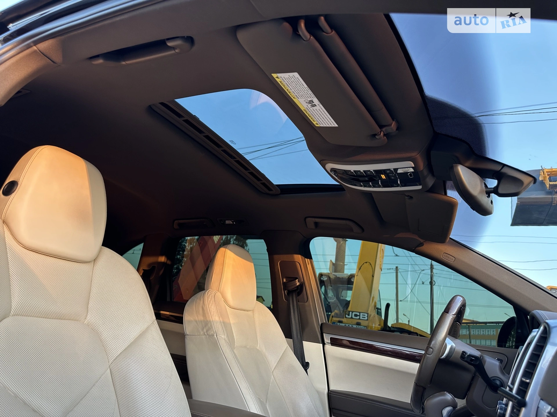 2011 Porsche Cayenne - мініатюра 23