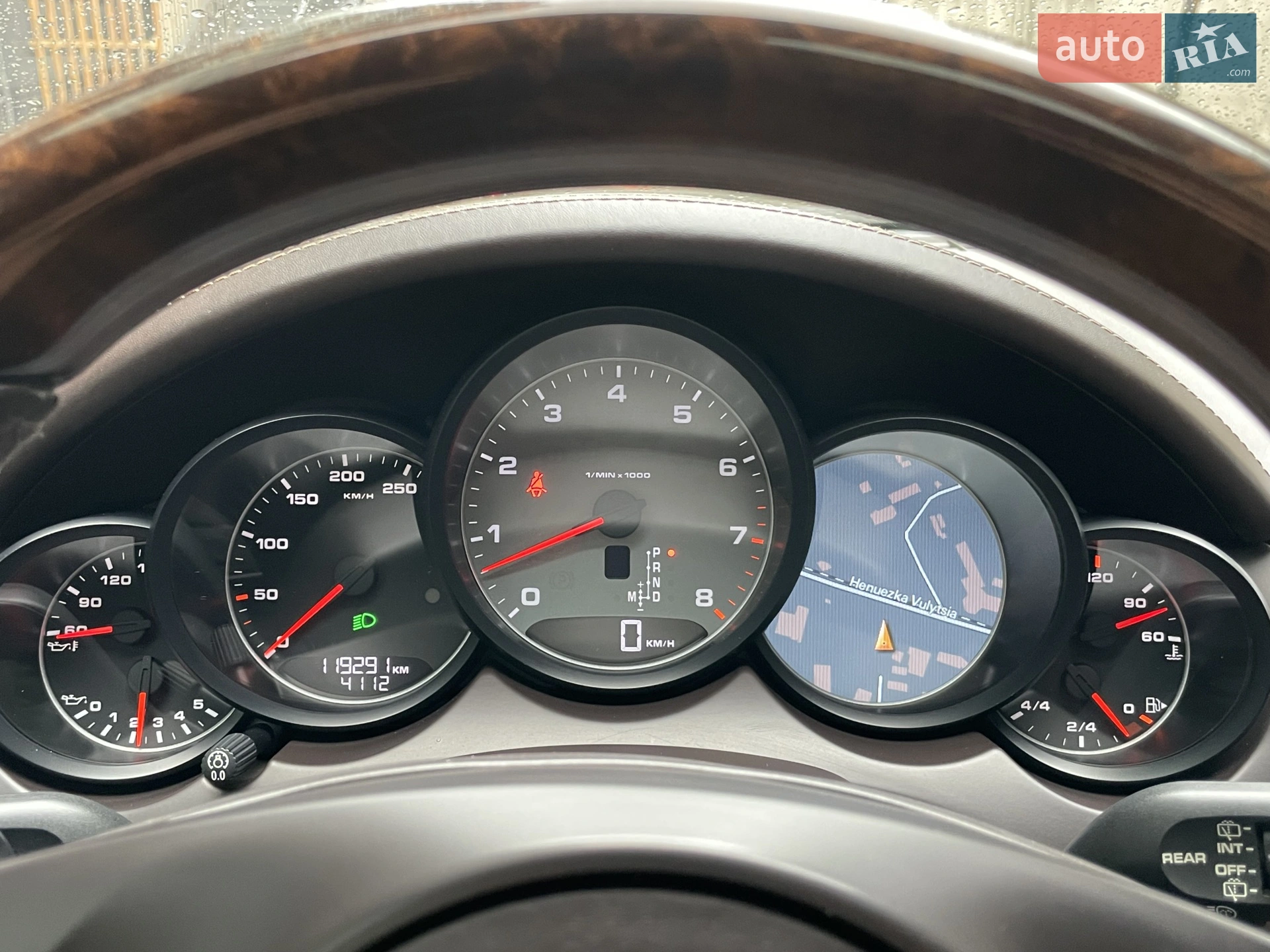 2012 Porsche Cayenne - мініатюра 28
