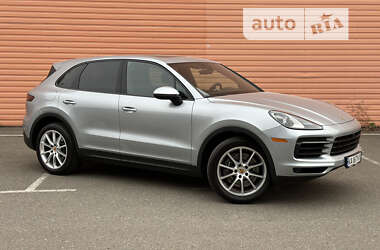 Внедорожник / Кроссовер Porsche Cayenne 2021 в 