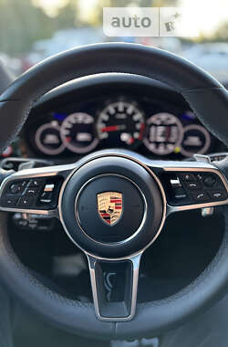 Внедорожник / Кроссовер Porsche Cayenne 2021 в 