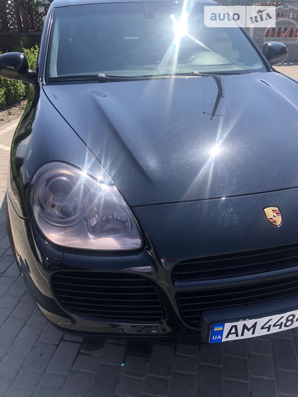 Позашляховик / Кросовер Porsche Cayenne 2004 в Олевську