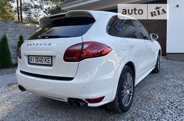 Позашляховик / Кросовер Porsche Cayenne 2011 в Києві