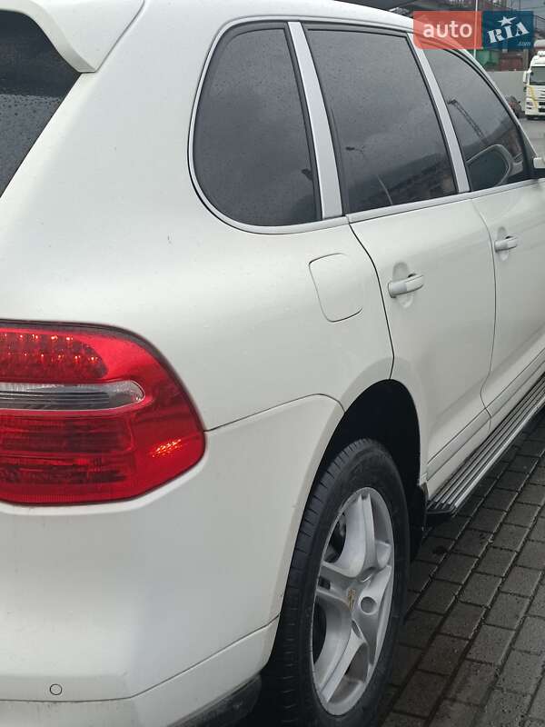 Позашляховик / Кросовер Porsche Cayenne 2008 в Сваляві