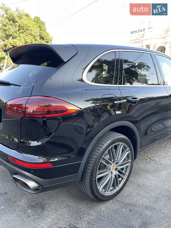 Внедорожник / Кроссовер Porsche Cayenne 2017 в Одессе