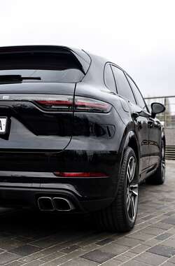 Внедорожник / Кроссовер Porsche Cayenne 2018 в Днепре