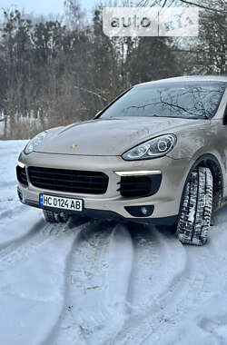 Внедорожник / Кроссовер Porsche Cayenne 2015 в Львове