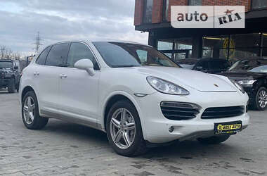 Внедорожник / Кроссовер Porsche Cayenne 2012 в Черновцах