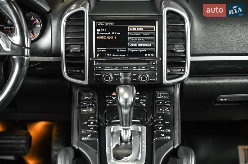 Внедорожник / Кроссовер Porsche Cayenne 2013 в Одессе