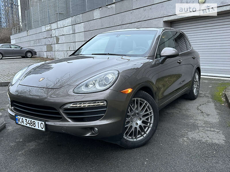 Внедорожник / Кроссовер Porsche Cayenne 2010 в Киеве