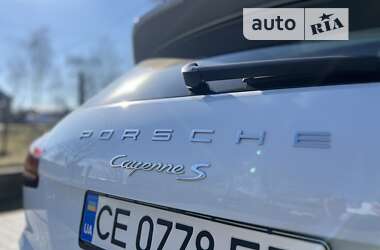 Внедорожник / Кроссовер Porsche Cayenne 2017 в Черновцах