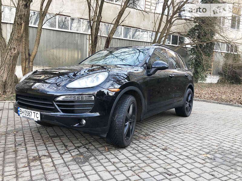 Внедорожник / Кроссовер Porsche Cayenne 2011 в Одессе