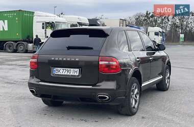 Внедорожник / Кроссовер Porsche Cayenne 2009 в 
