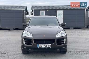 Внедорожник / Кроссовер Porsche Cayenne 2009 в Дубно