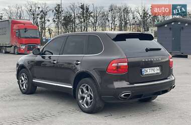 Внедорожник / Кроссовер Porsche Cayenne 2009 в Дубно