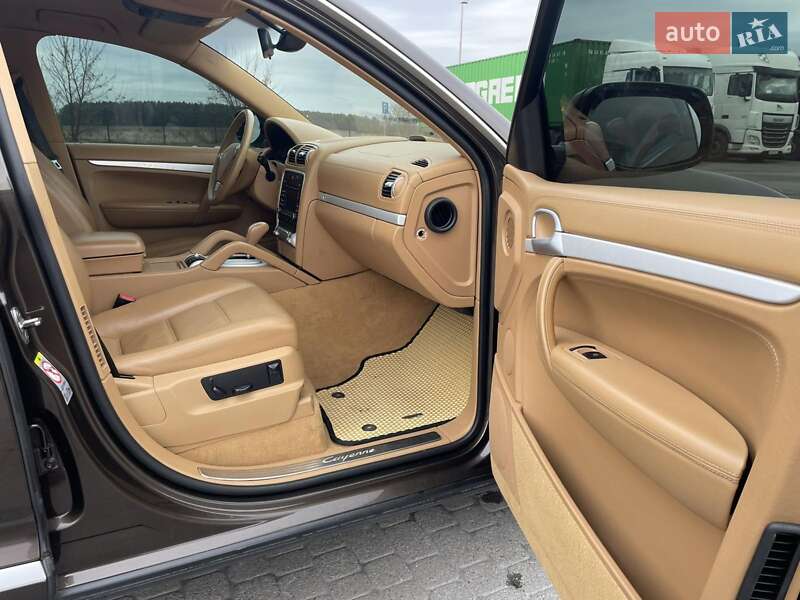 Позашляховик / Кросовер Porsche Cayenne 2009 в Дубні