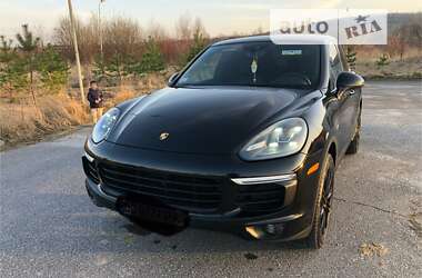 Позашляховик / Кросовер Porsche Cayenne 2014 в Золочеві