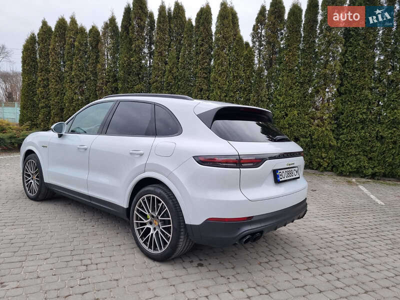 Позашляховик / Кросовер Porsche Cayenne 2022 в Тернополі