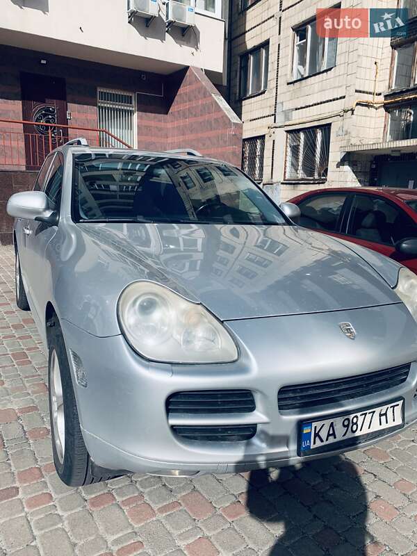 Porsche Cayenne 2005