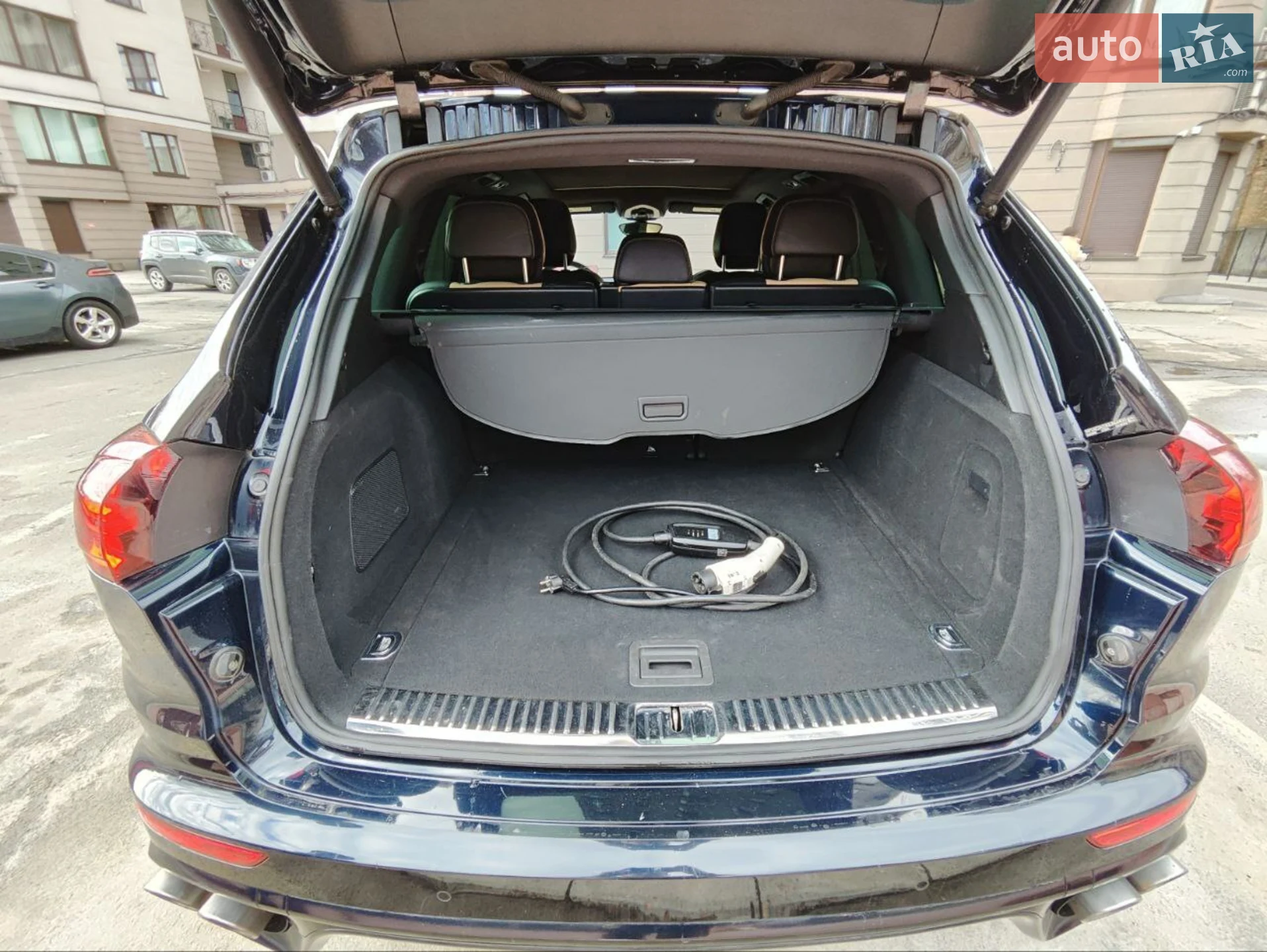 Porsche Cayenne 2016 VIN WP1AE2A23GLA64400 фото оголошення 7 з 20