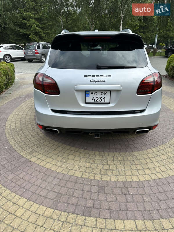 Внедорожник / Кроссовер Porsche Cayenne 2010 в Львове