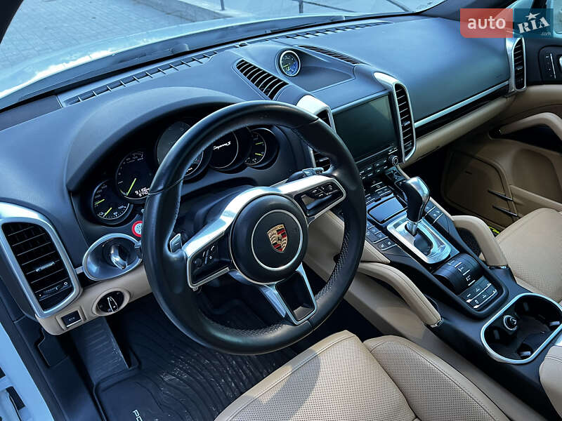 Позашляховик / Кросовер Porsche Cayenne 2017 в Вінниці