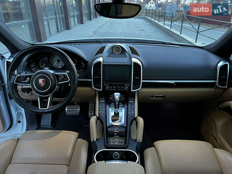 Позашляховик / Кросовер Porsche Cayenne 2017 в Вінниці