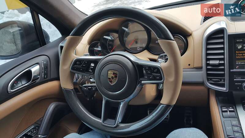 Позашляховик / Кросовер Porsche Cayenne 2010 в Черкасах
