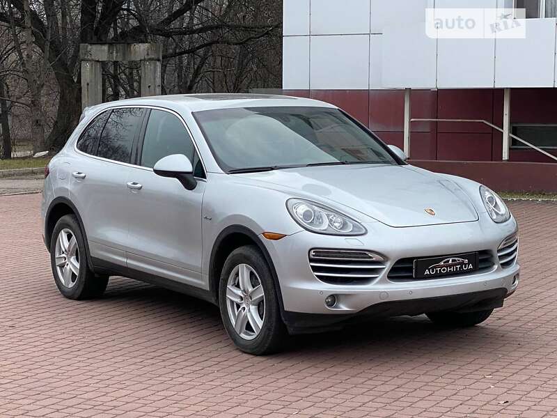Позашляховик / Кросовер Porsche Cayenne 2012 в Кам'янському