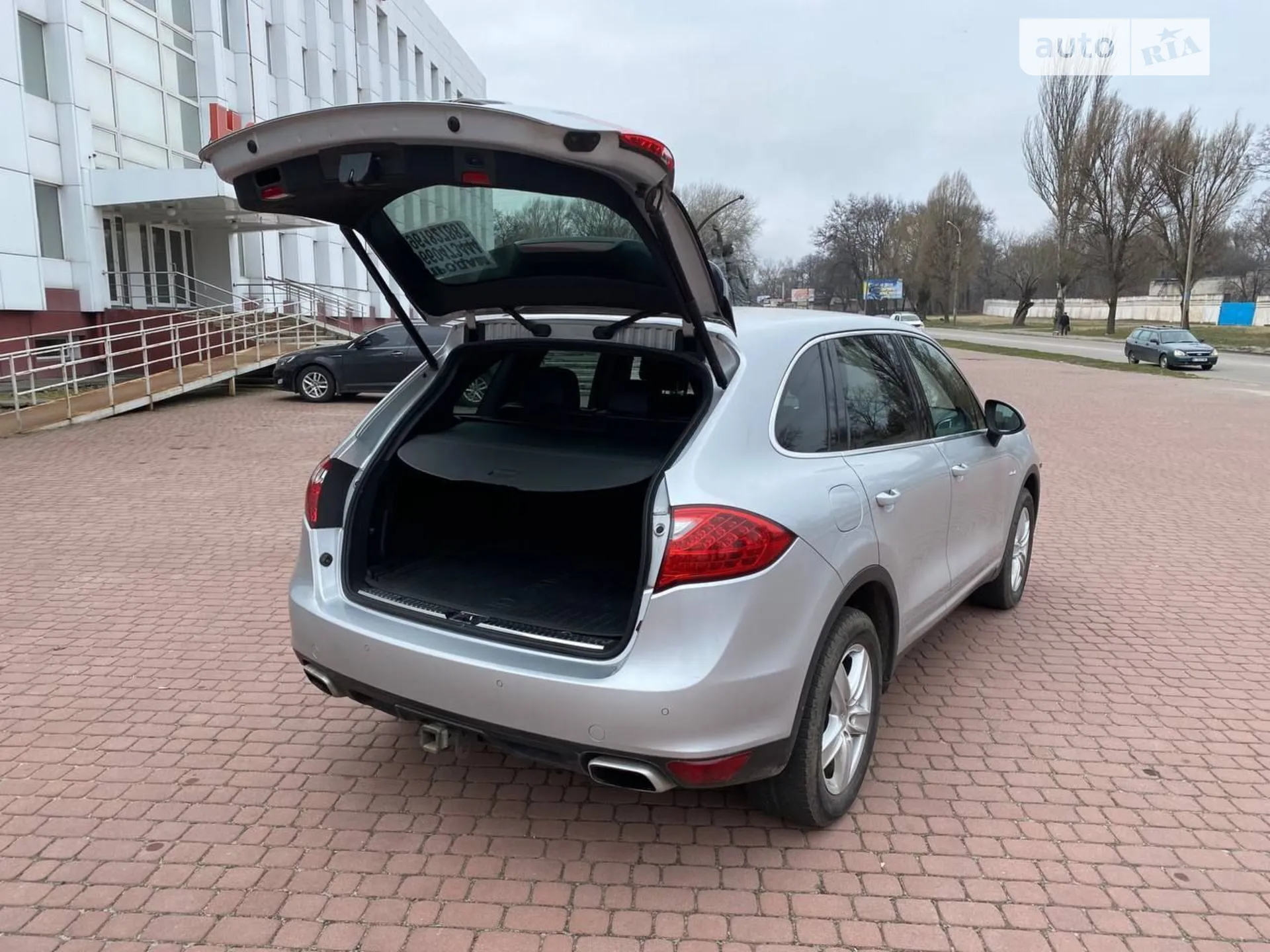 2012 Porsche Cayenne - мініатюра 28