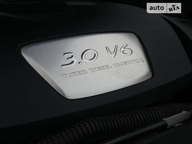 Позашляховик / Кросовер Porsche Cayenne 2012 в Кам'янському