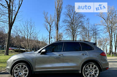 Внедорожник / Кроссовер Porsche Cayenne 2013 в Киеве