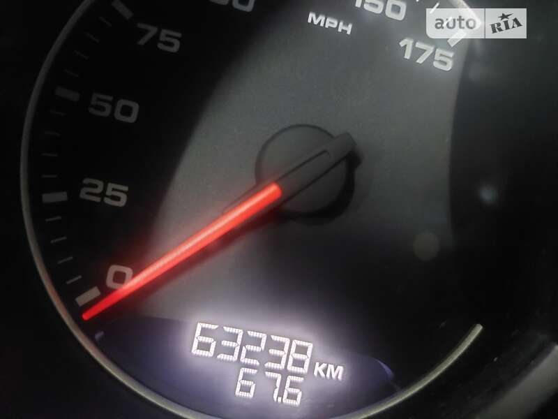 Внедорожник / Кроссовер Porsche Cayenne 2015 в Тернополе