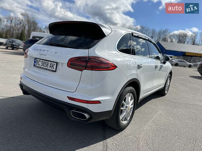 Внедорожник / Кроссовер Porsche Cayenne 2016 в Львове