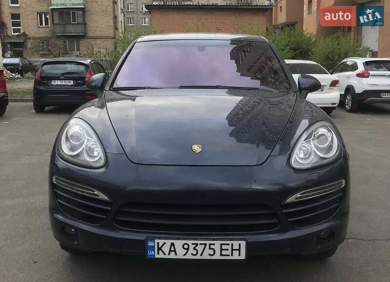 Внедорожник / Кроссовер Porsche Cayenne 2013 в Киеве