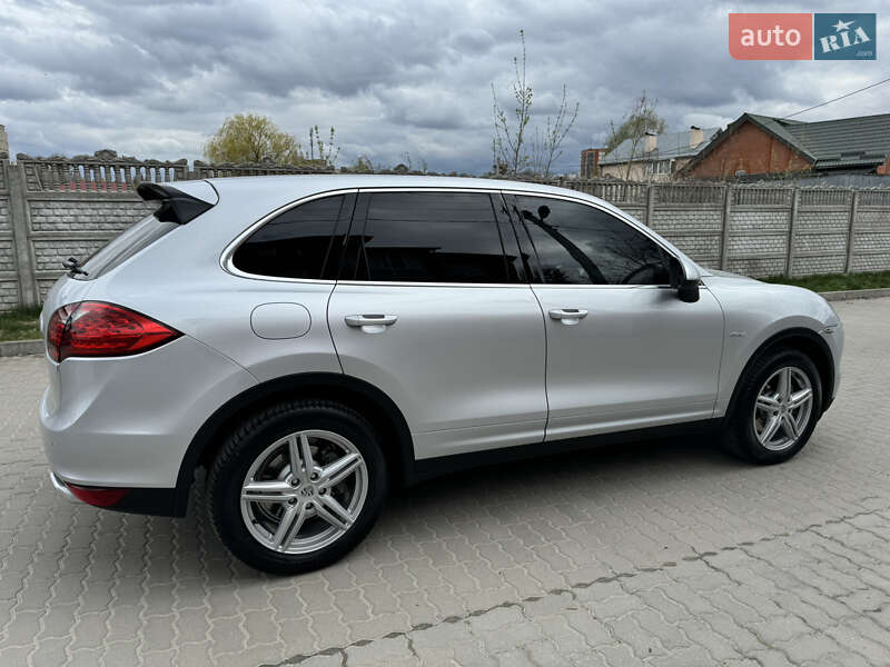 Внедорожник / Кроссовер Porsche Cayenne 2012 в Хмельницком