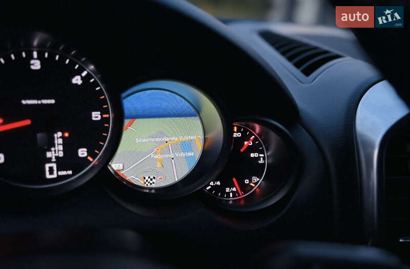 Внедорожник / Кроссовер Porsche Cayenne 2012 в Хмельницком