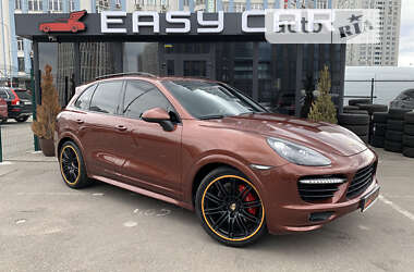 Внедорожник / Кроссовер Porsche Cayenne 2012 в Киеве