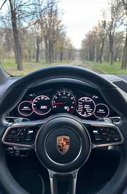 Внедорожник / Кроссовер Porsche Cayenne 2019 в Кривом Роге