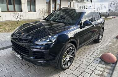 Позашляховик / Кросовер Porsche Cayenne 2015 в Києві